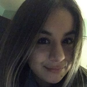 Meet your Posher, Roxana